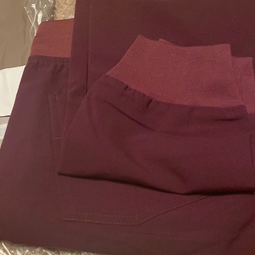 Figs Zamora joggers deep purple small